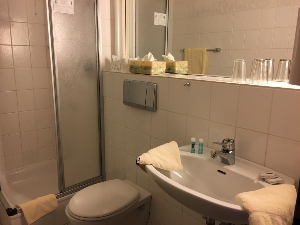 Hotel Zur Buche Bockhorn  Bagian luar foto